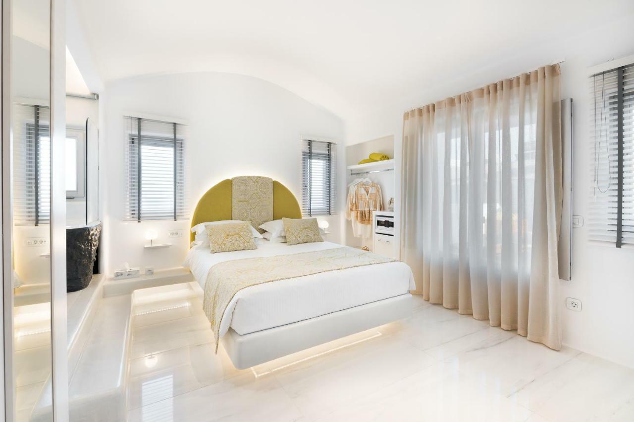 Emfasis Luxury Villa Fira  Exterior photo